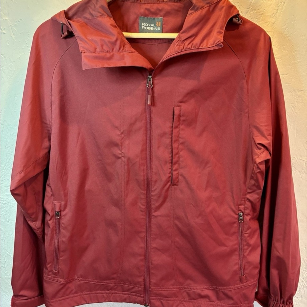 ROYAL ROBBINS Men's Burgundy Windbreaker